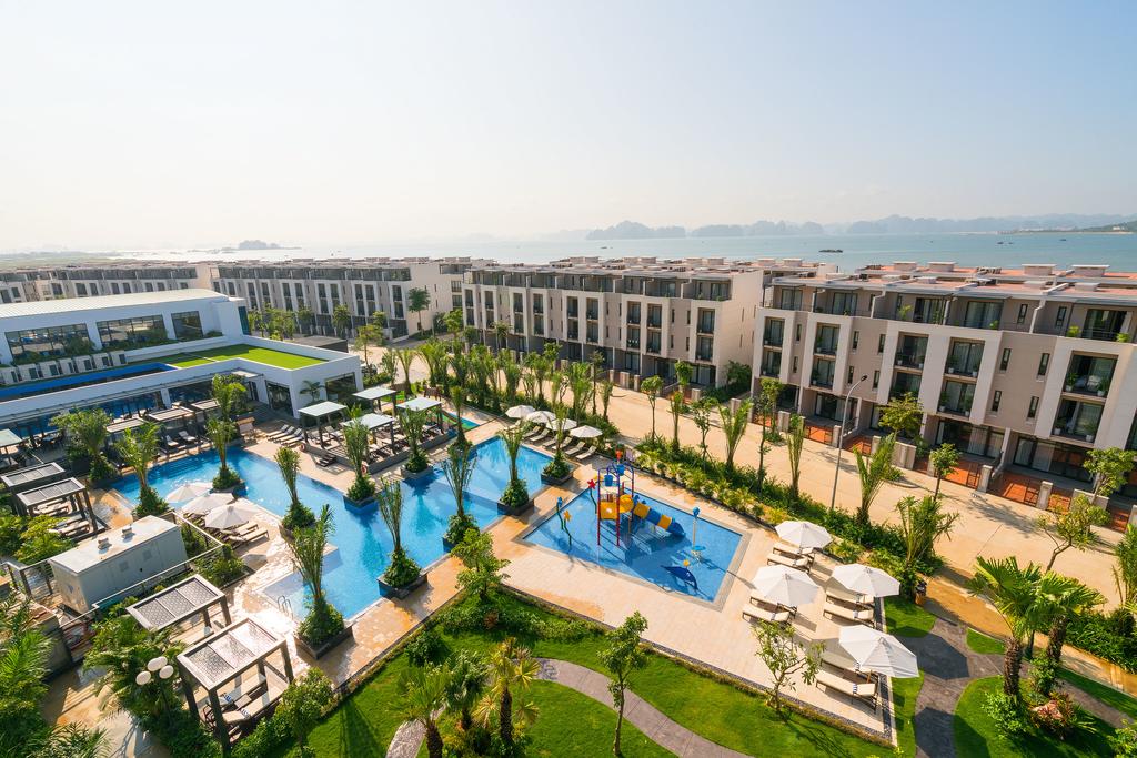 royal lotus halong resort & villas