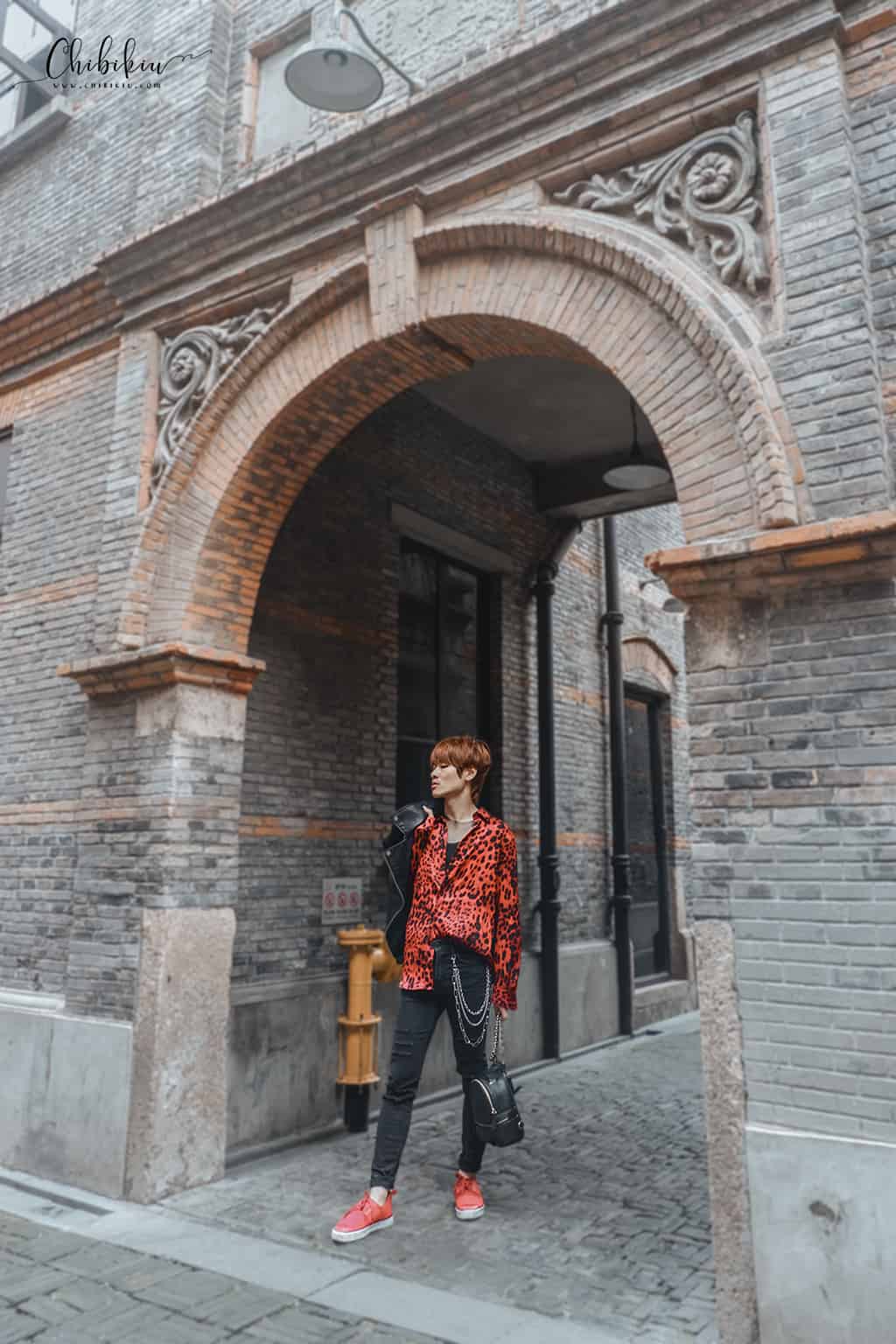 what to wear in china leather jacket