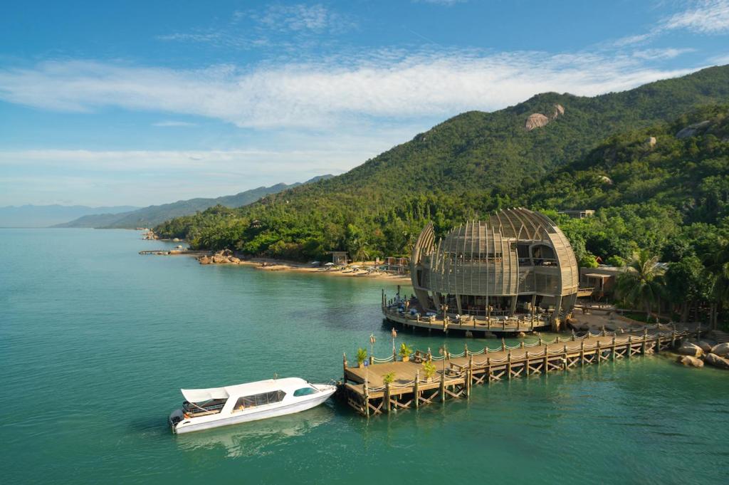 an lam retreat 1
